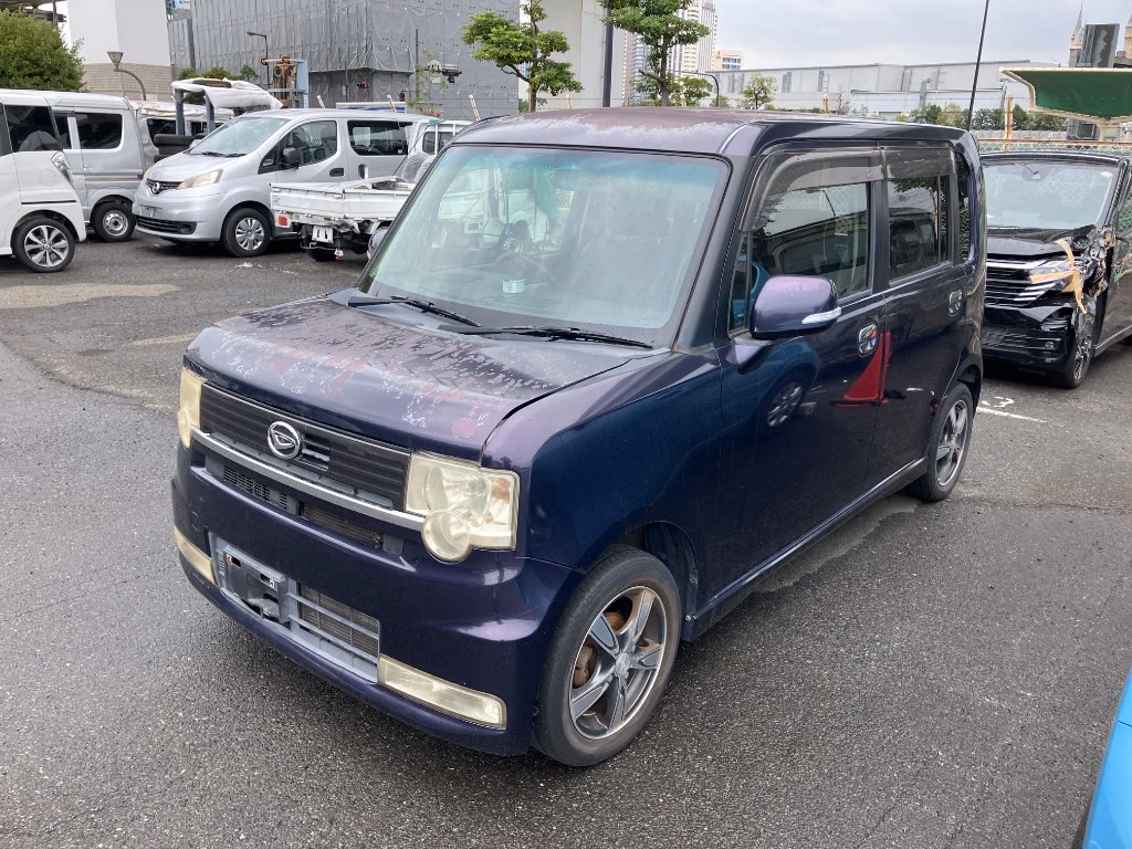 DAIHATSU MOVE CONTE