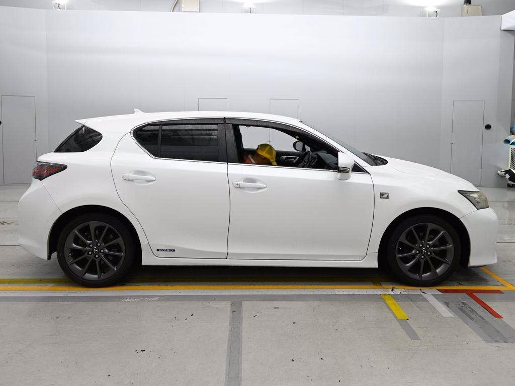 LEXUS CT200H