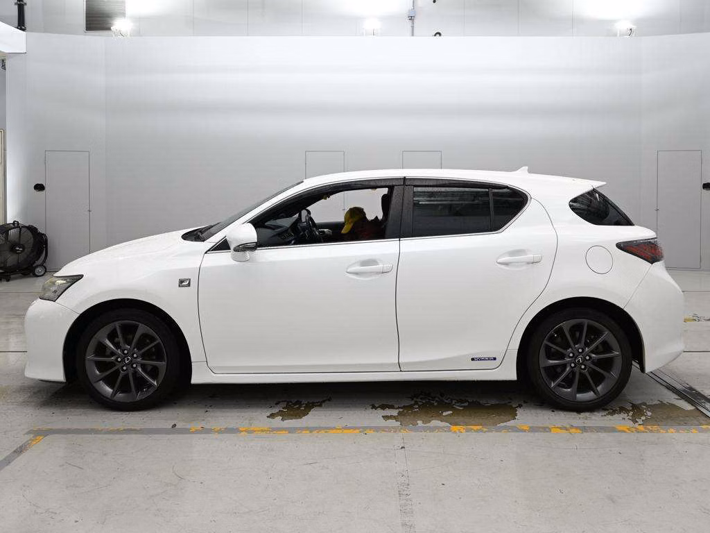LEXUS CT200H