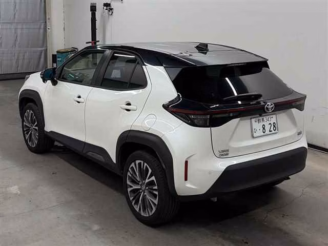 TOYOTA YARIS CROSS