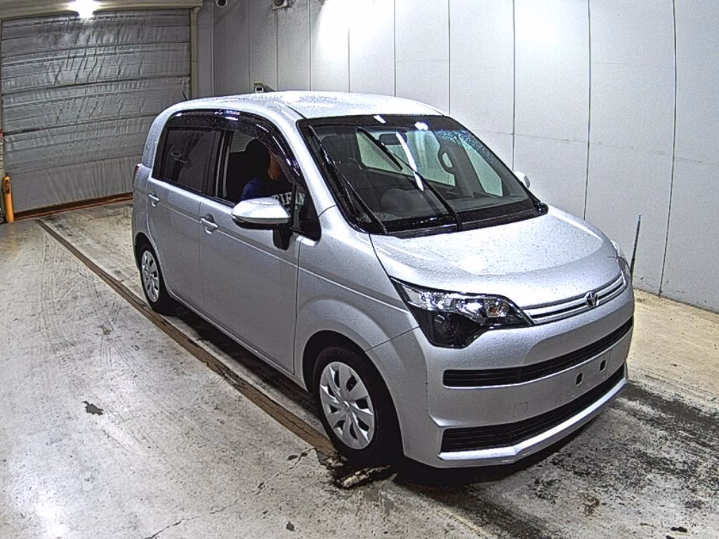 TOYOTA SPADE