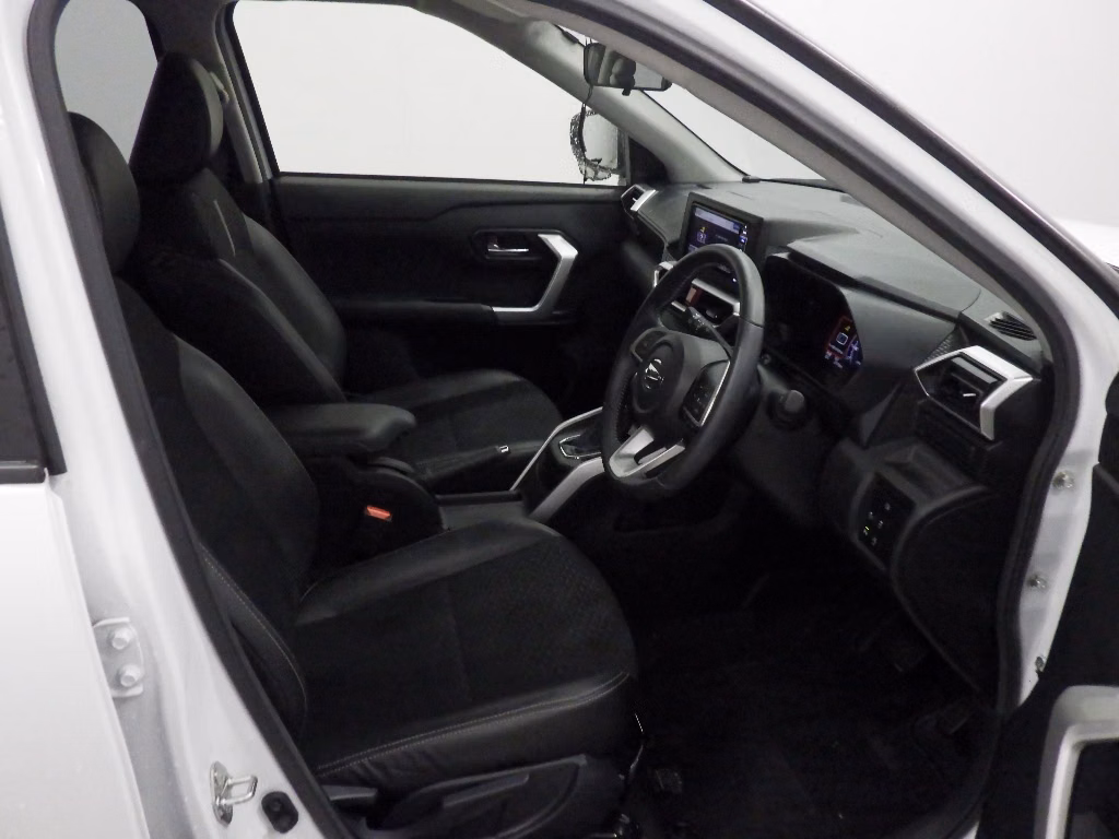 DAIHATSU ROCKY