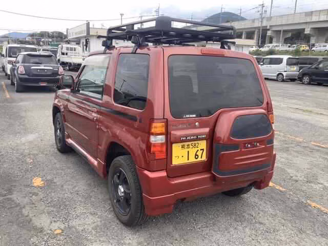 MITSUBISHI PAJERO MINI