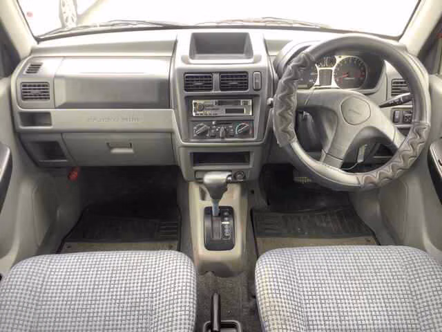 MITSUBISHI PAJERO MINI