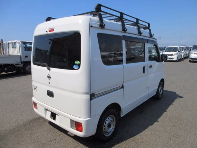 NISSAN NV100 CLIPPER