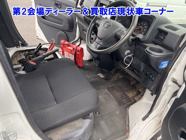 TOYOTA PIXIS VAN