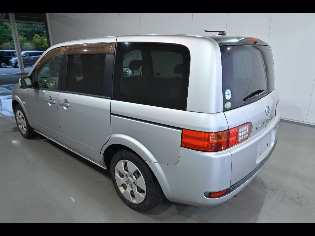 NISSAN LAFESTA