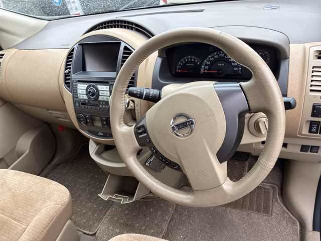 NISSAN LAFESTA
