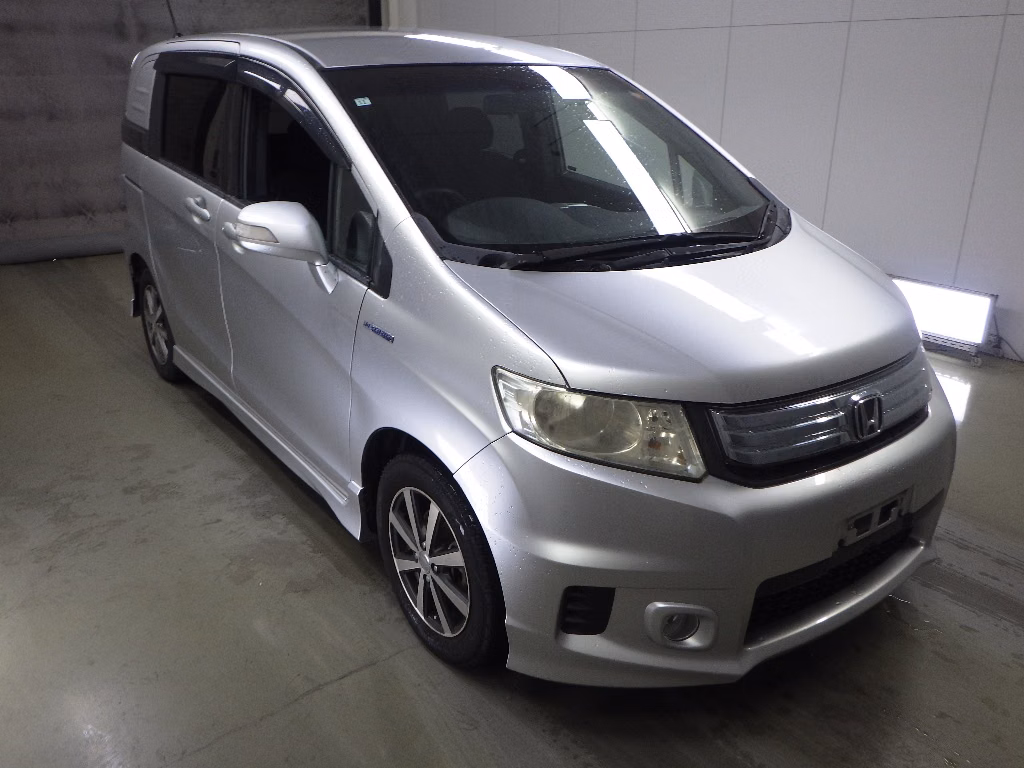 Honda Freed Spike
