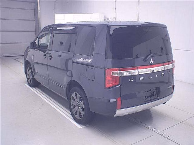 MITSUBISHI DELICA D:5