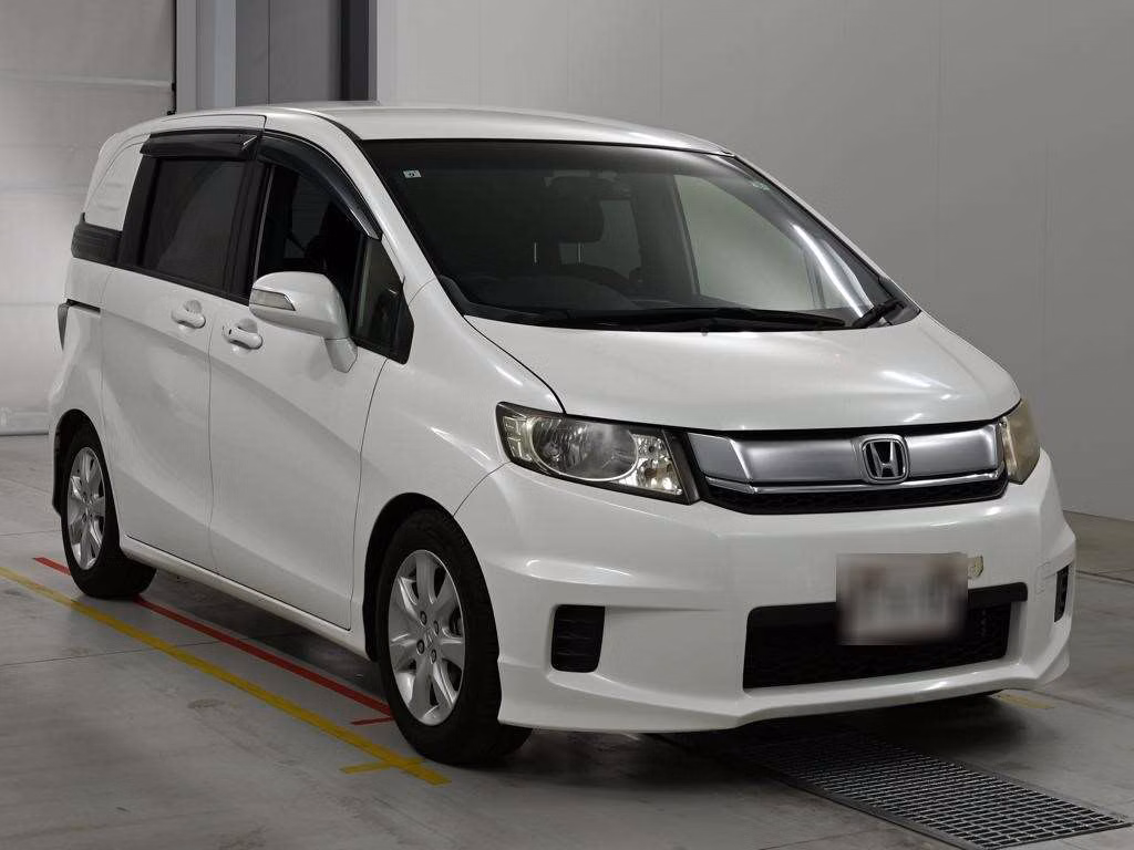 HONDA FREED SPIKE
