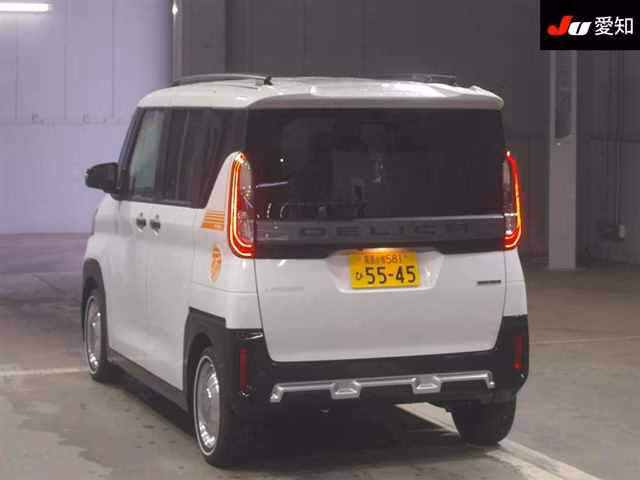 MITSUBISHI DELICA MINI