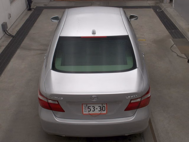 LEXUS LS460