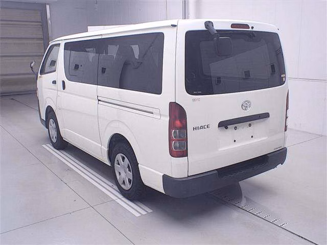TOYOTA REGIUS ACE