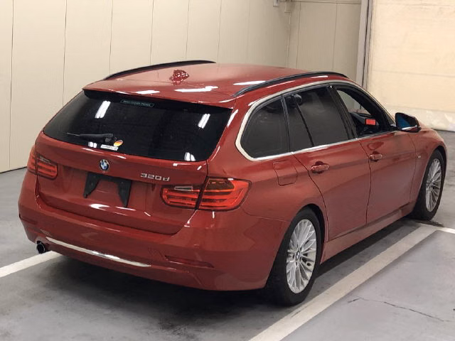 BMW 3-SERIES