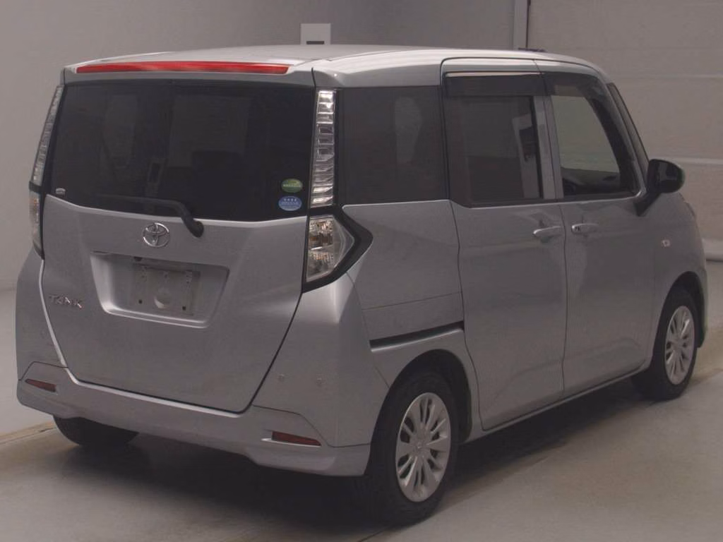 TOYOTA TANK