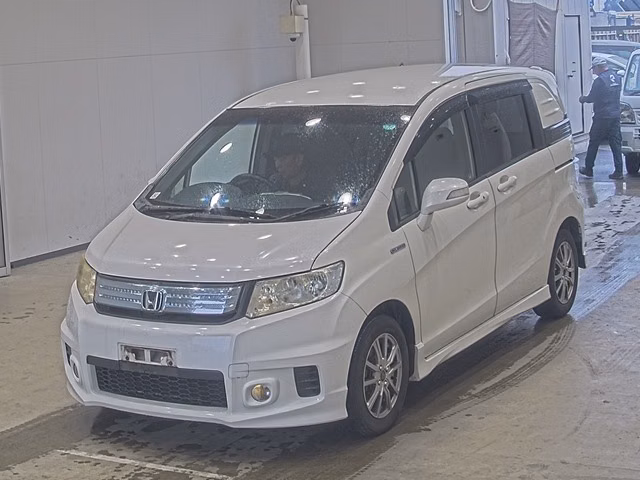 HONDA FREED SPIKE