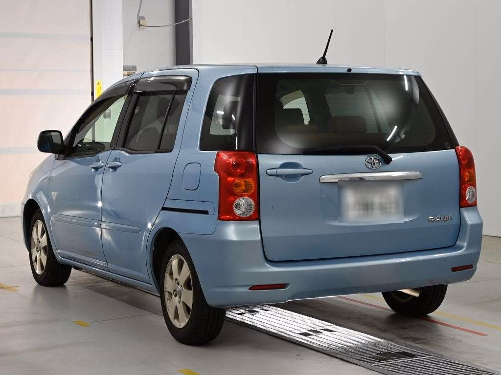 TOYOTA RAUM