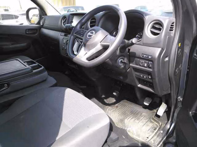 NISSAN CARAVAN
