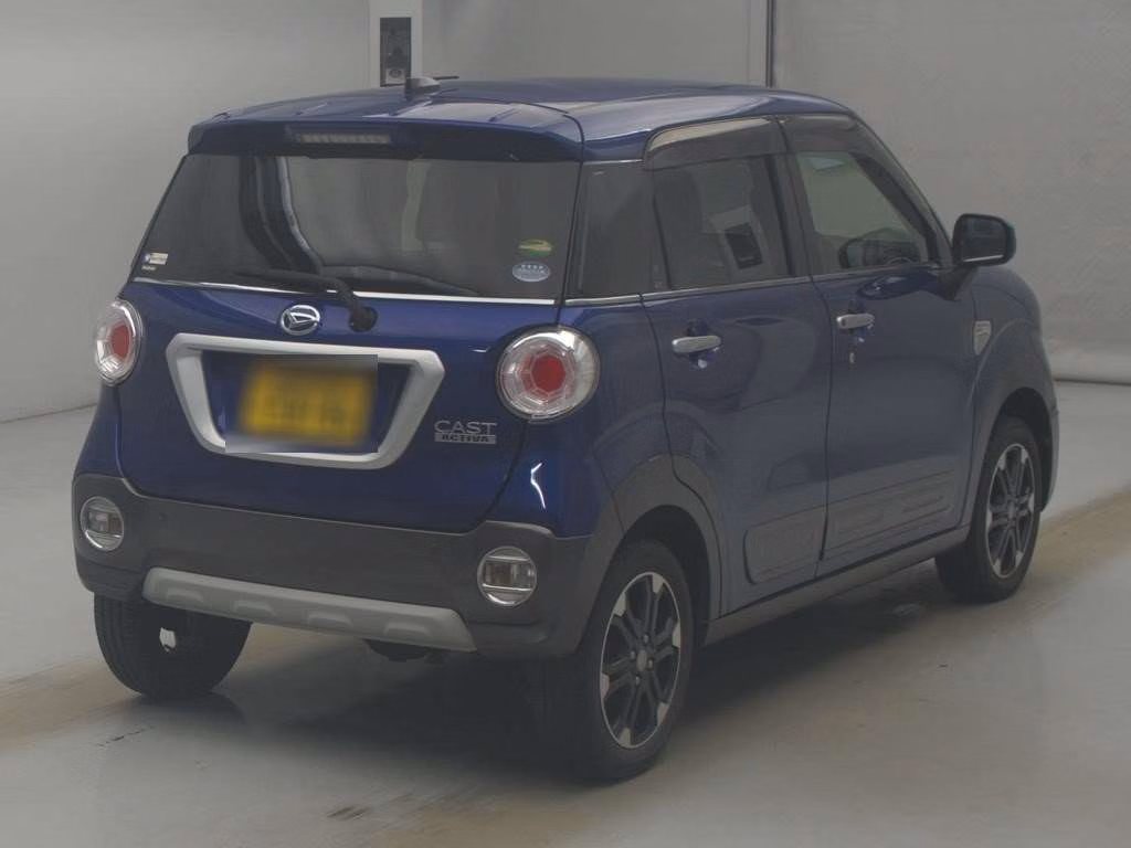 DAIHATSU CAST