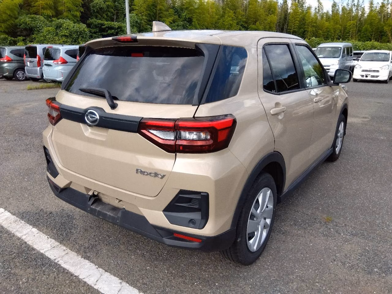 DAIHATSU ROCKY