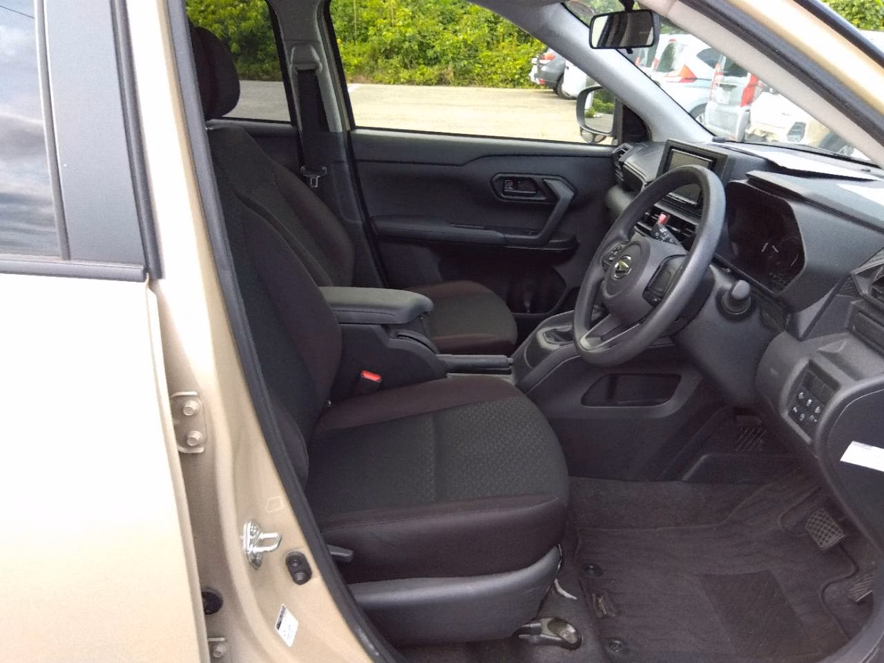 DAIHATSU ROCKY