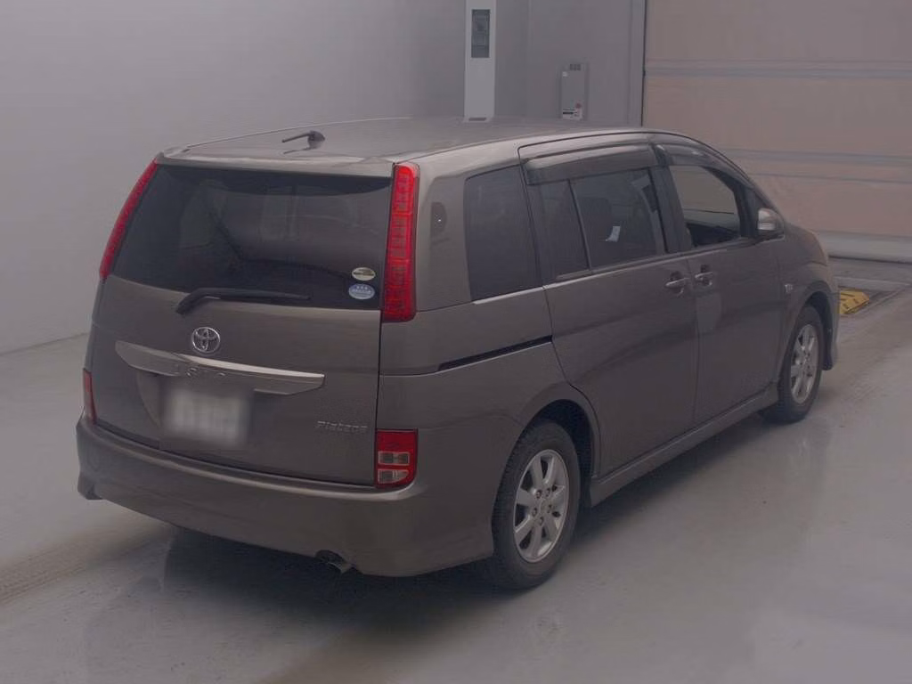TOYOTA ISIS