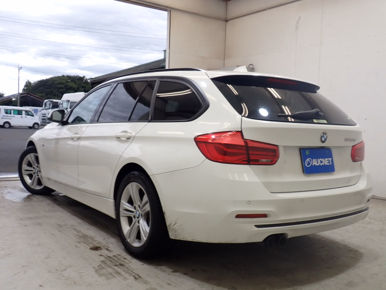 BMW 3-SERIES