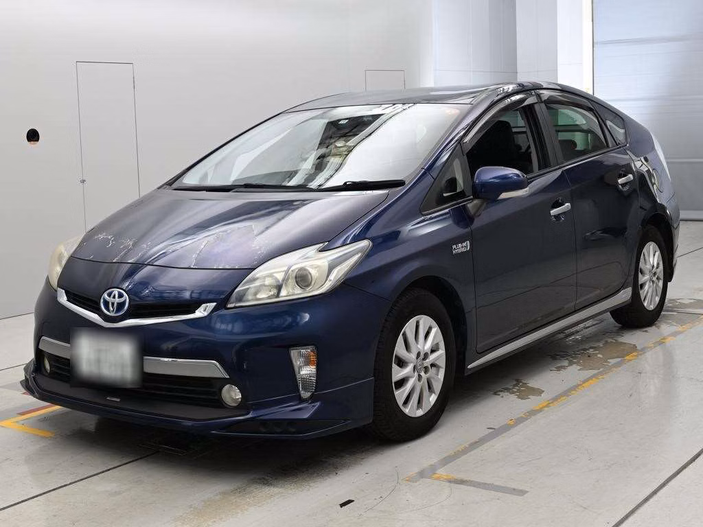 Toyota Prius PHV