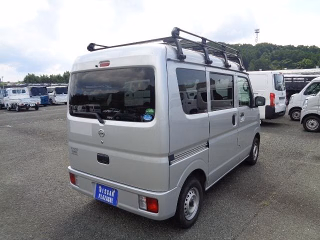 NISSAN NV100 CLIPPER