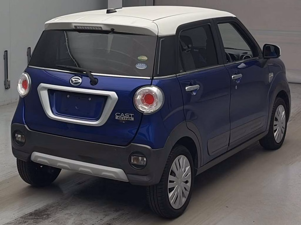 DAIHATSU CAST