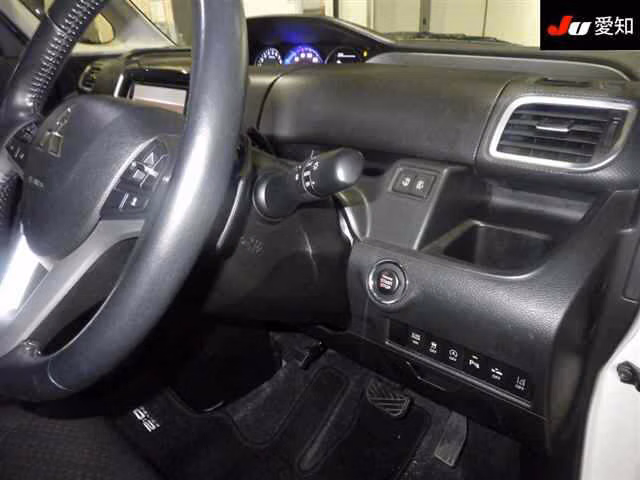 MITSUBISHI DELICA D:2