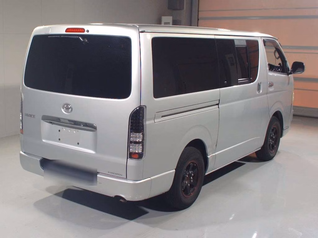 TOYOTA REGIUS ACE