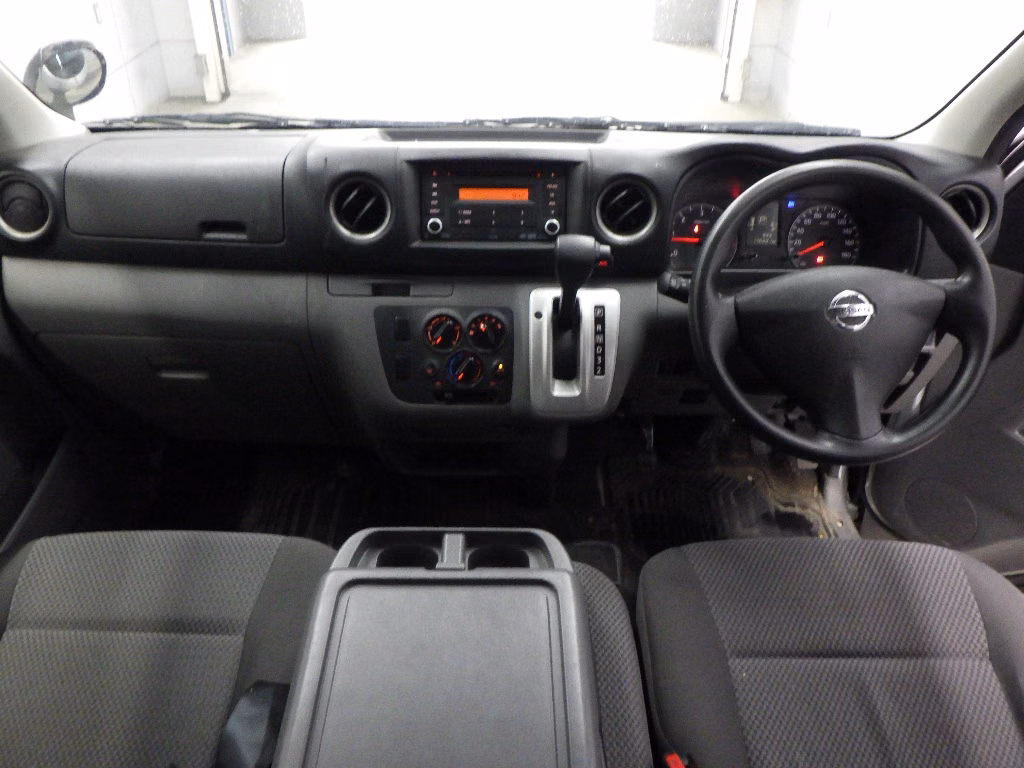 NISSAN NV350 CARAVAN