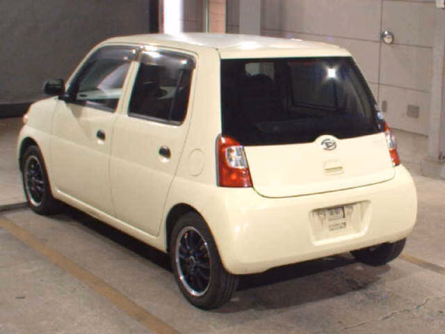 DAIHATSU ESSE