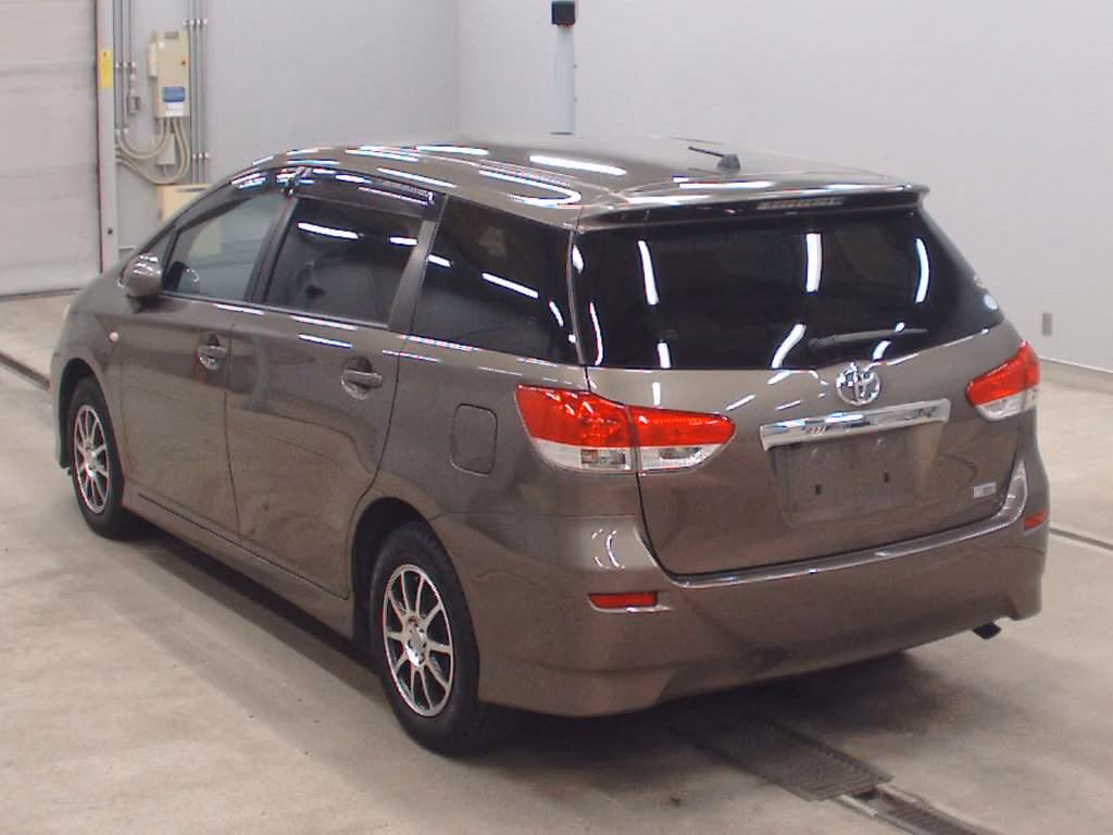TOYOTA WISH