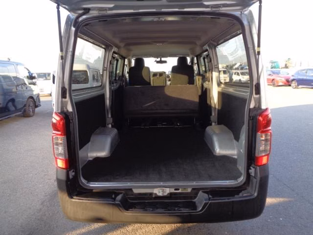NISSAN NV350 CARAVAN