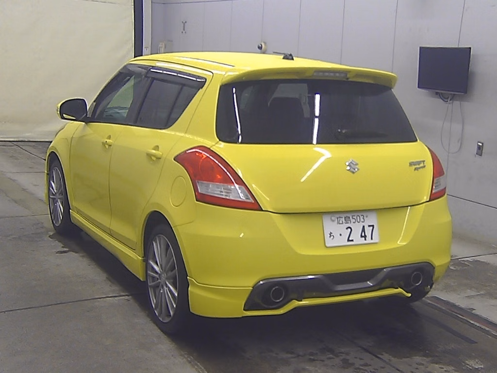 SUZUKI SWIFT