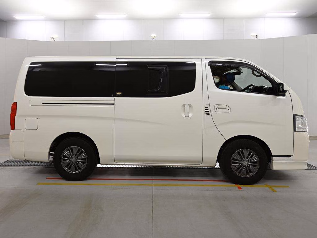 NISSAN NV350 CARAVAN