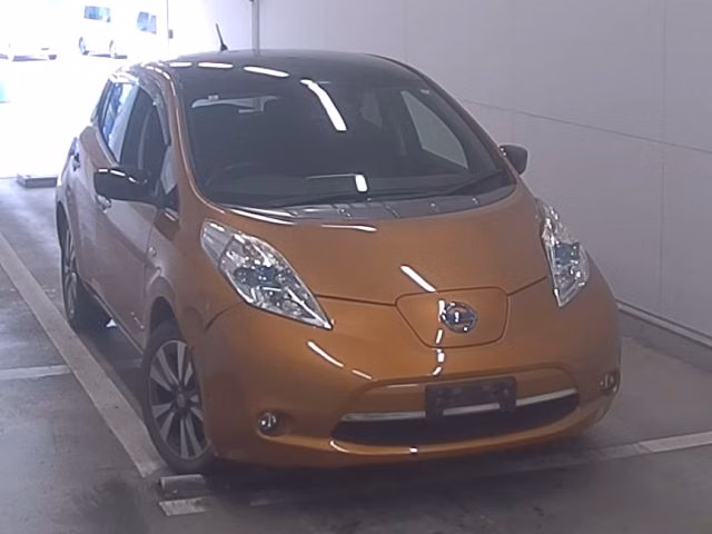 NISSAN LEAF