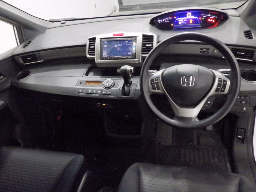 HONDA FREED SPIKE