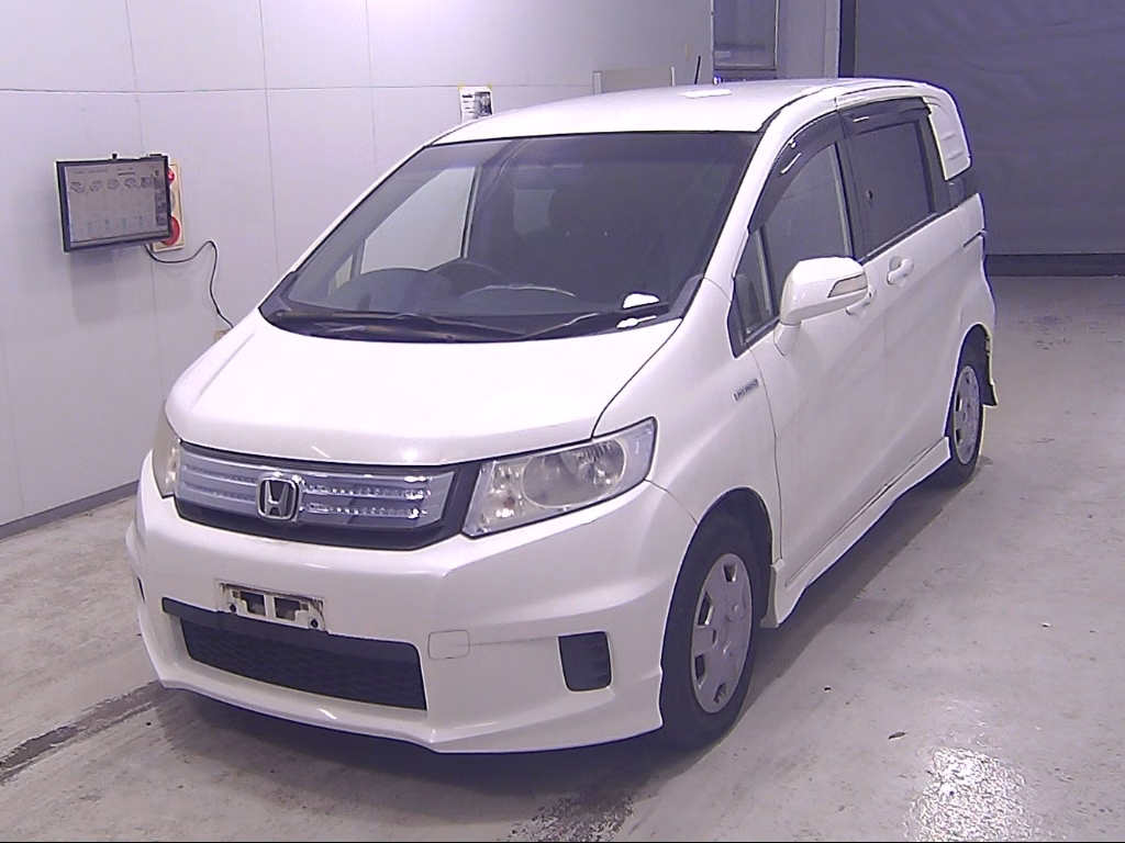 HONDA FREED SPIKE