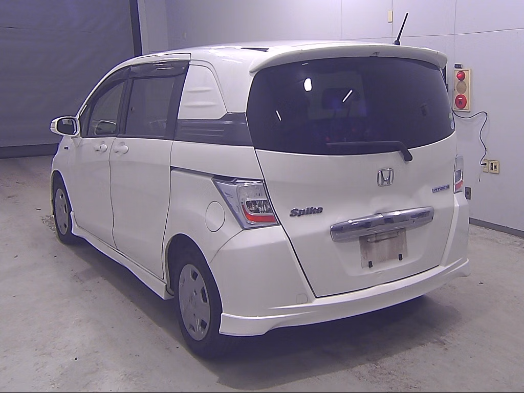 HONDA FREED SPIKE