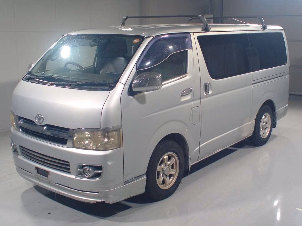 TOYOTA REGIUS ACE