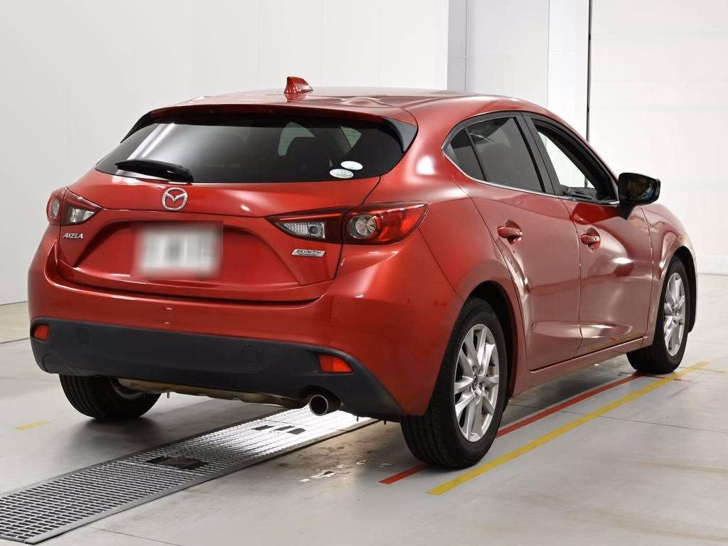 MAZDA AXELA