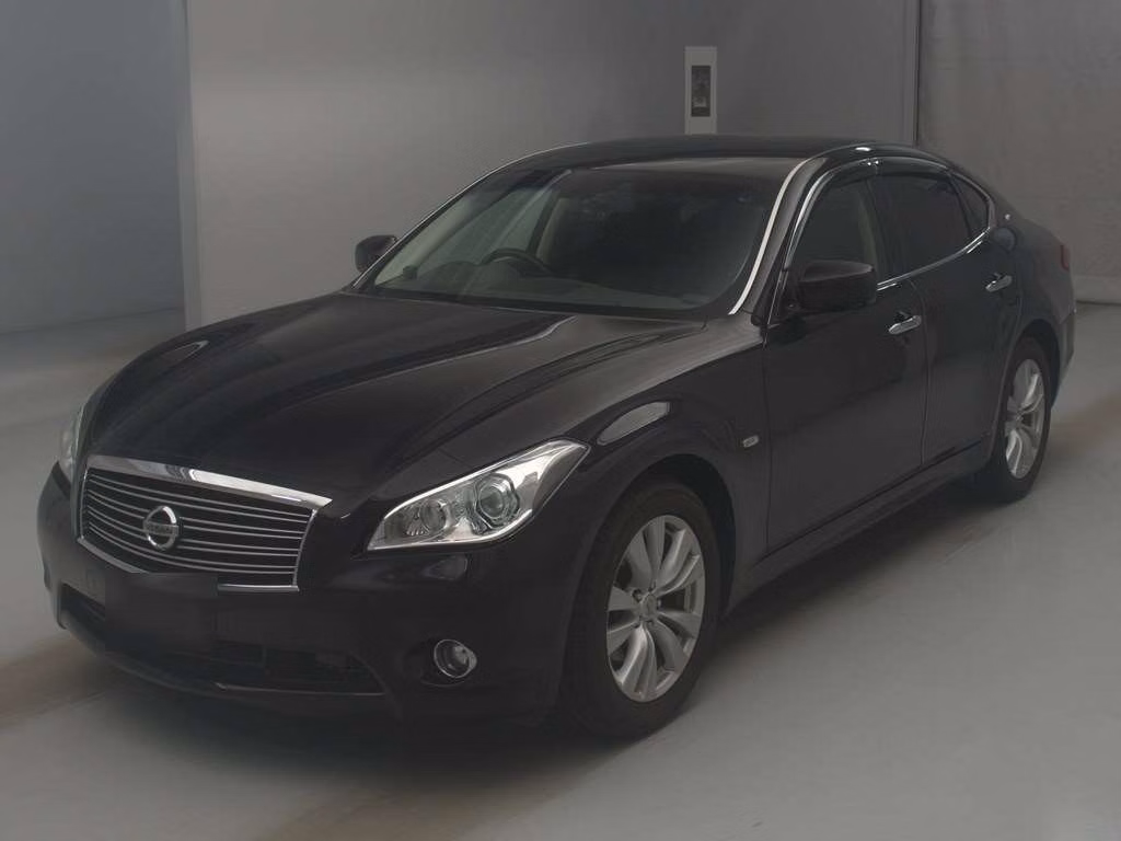 NISSAN FUGA