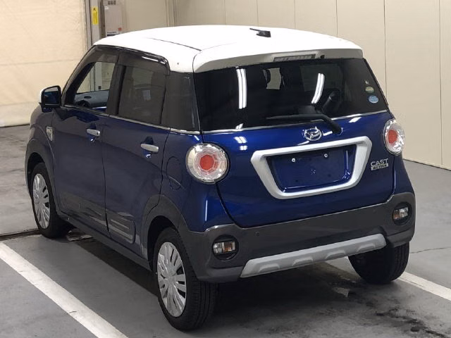 DAIHATSU CAST