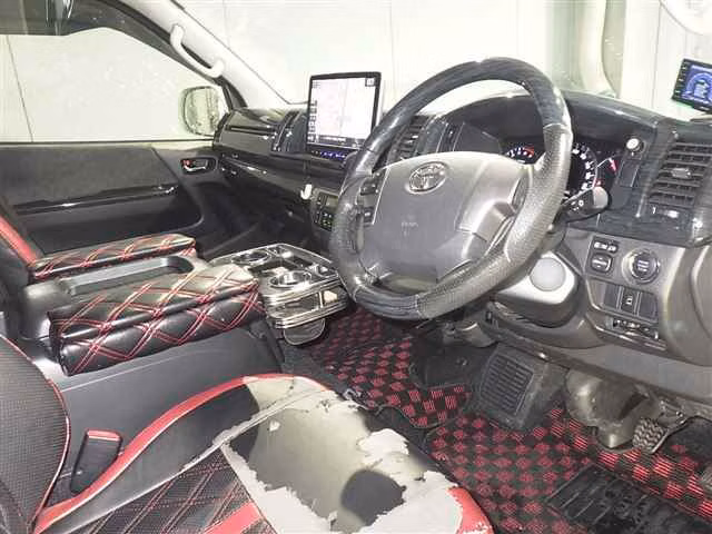 TOYOTA HIACE