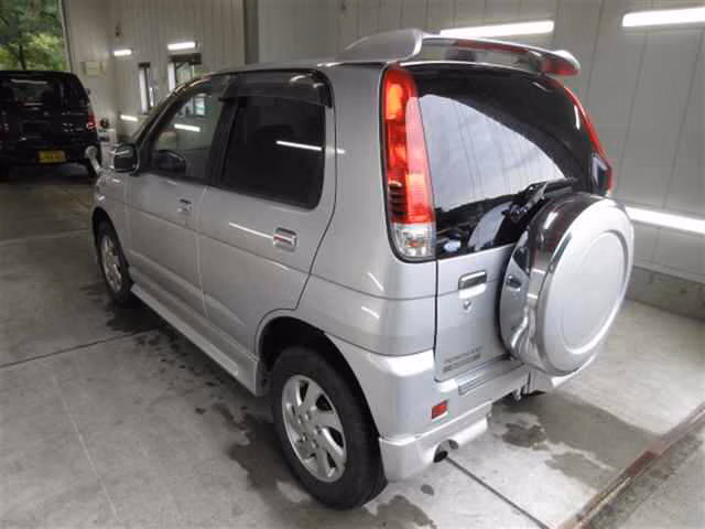 DAIHATSU TERIOS KID