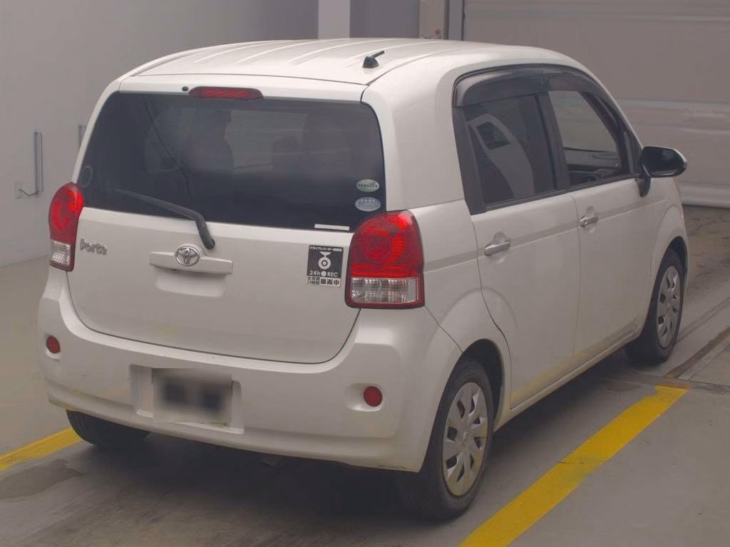 TOYOTA PORTE